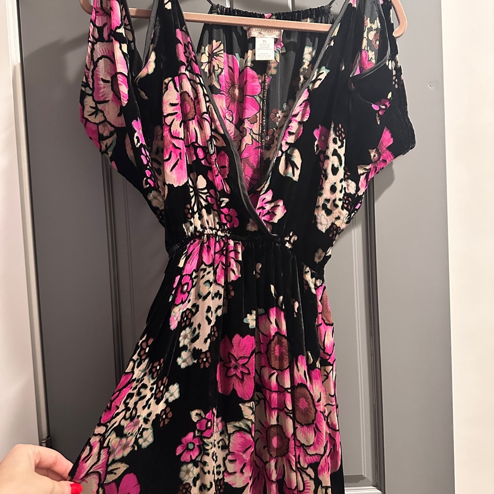 Band of Gypsies Burnout Velvet Cold Shoulder Maxi Dress - XS